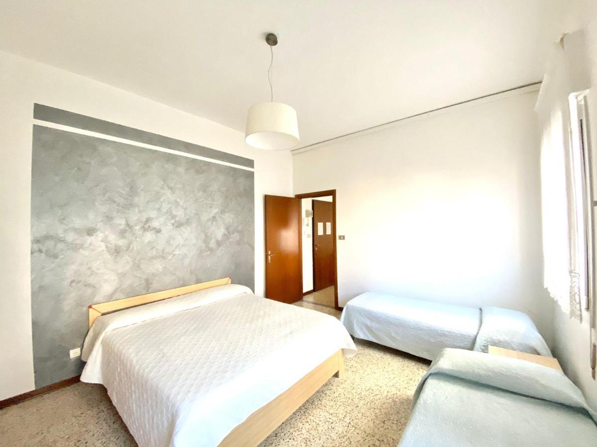 Euroresidence - Piazza Mazzini- 30 Mt Dal Mare - Immobil Relax ลิโดดิเยโซโล ภายนอก รูปภาพ