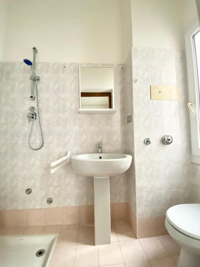 Euroresidence - Piazza Mazzini- 30 Mt Dal Mare - Immobil Relax ลิโดดิเยโซโล ภายนอก รูปภาพ